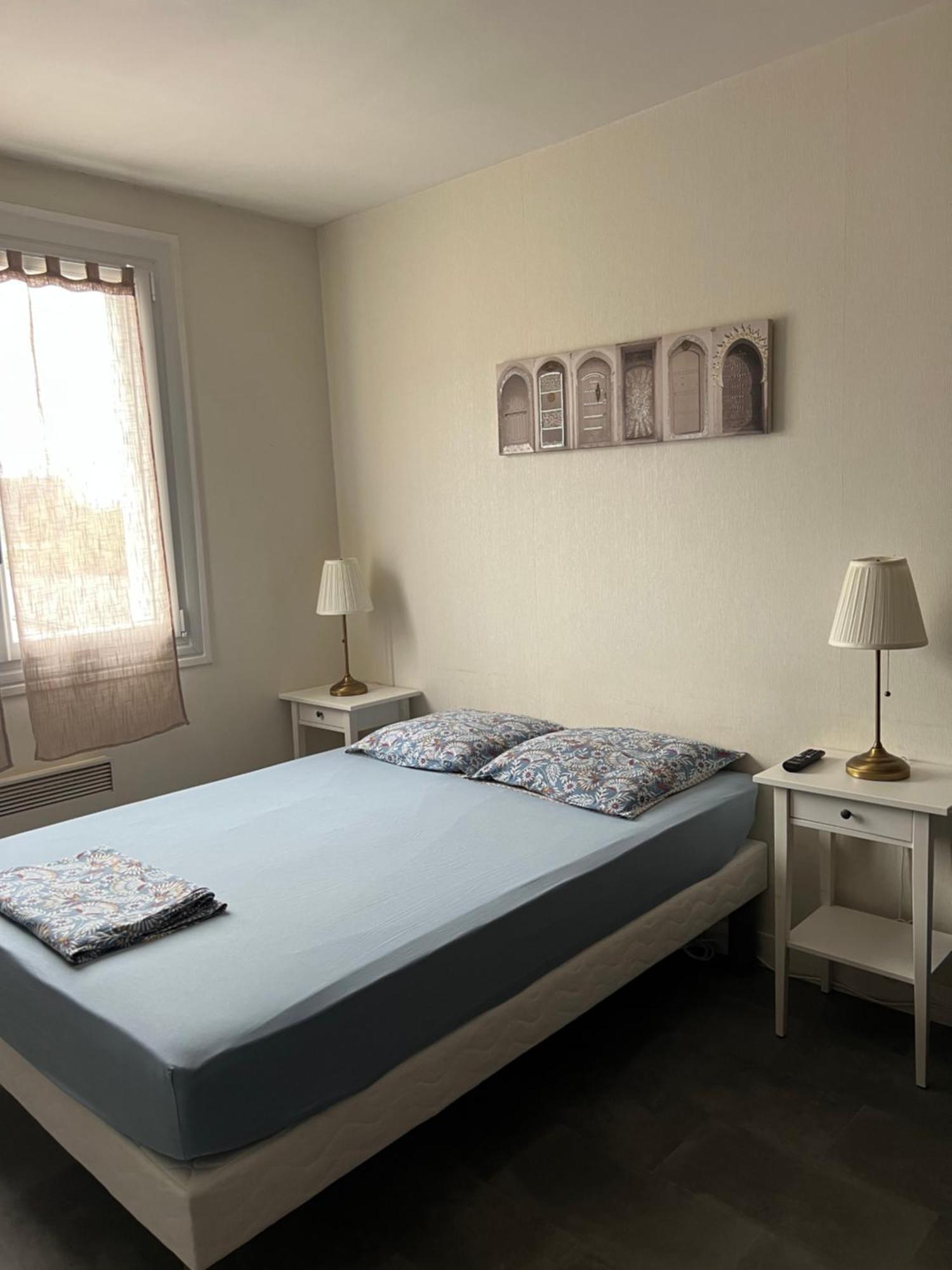 Joli Studio Avec Parking Prive, Bien Situe Moulins  Extérieur photo